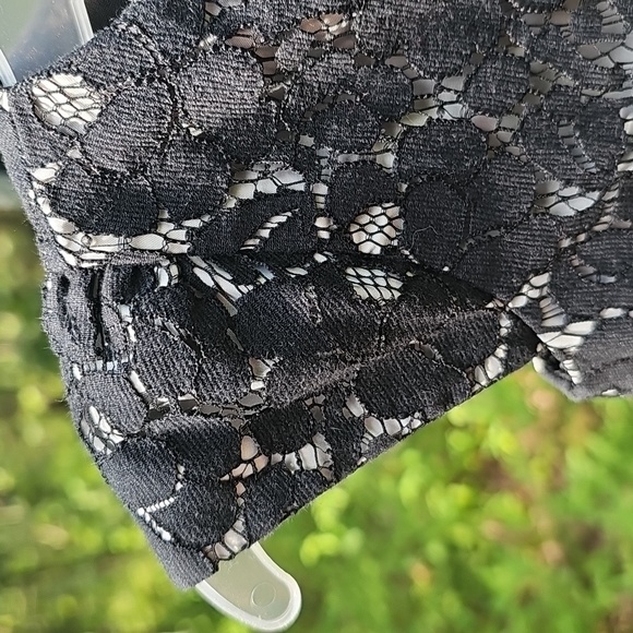 babyGap Girl Sz 5 Black Lace Like Material Over Light Fabric Bubble Dress w/Bow - Picture 5 of 15